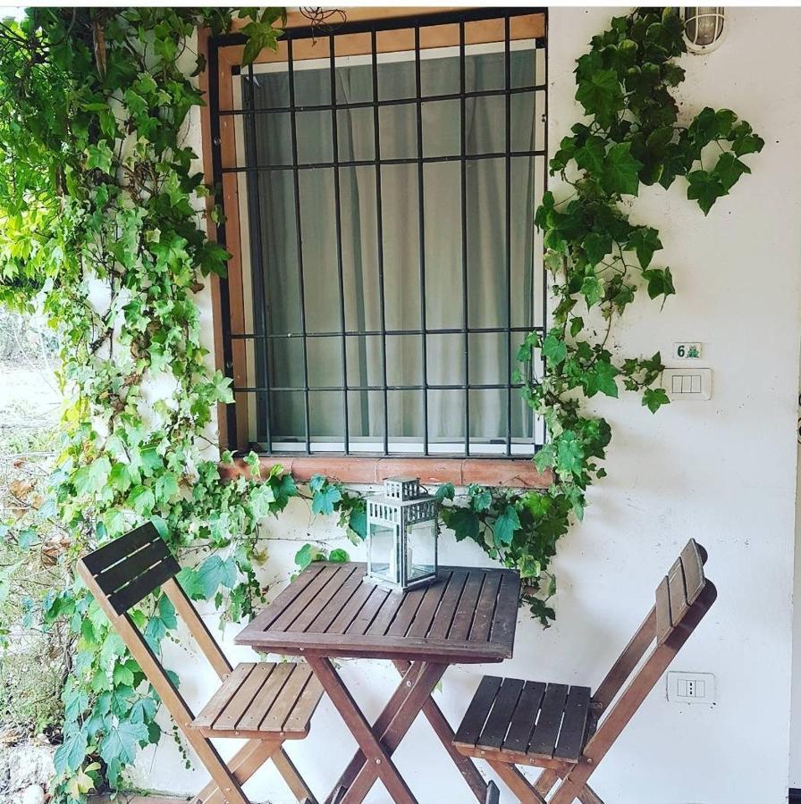 דירות מונטאלטו די קסטרו Il Piccolo Borgo מראה חיצוני תמונה